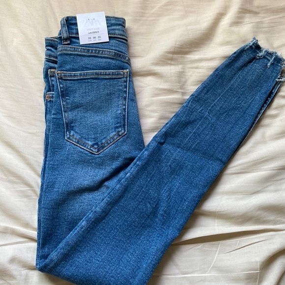 Zara jeans - Picture 1 of 3